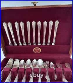 Vintage Rogers Bros. 1847 Stainless IS Silver plate 85 pc. Her Majesty Pattern