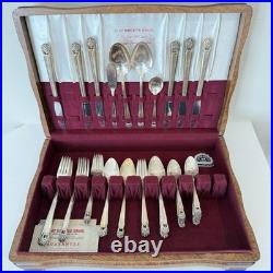 Vintage Rogers Silver Plate Eternally Yours Flatware 45 Piece Set & Box Floral
