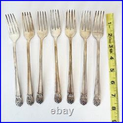 Vintage Rogers Silver Plate Eternally Yours Flatware 45 Piece Set & Box Floral
