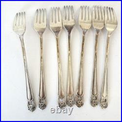 Vintage Rogers Silver Plate Eternally Yours Flatware 45 Piece Set & Box Floral