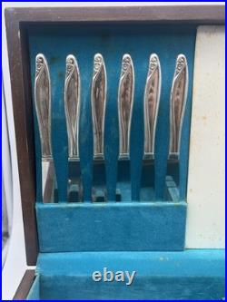 Vintage WM A Rogers Oneida Flowertime Silverplate Flatware 60pc Serves 12 Case