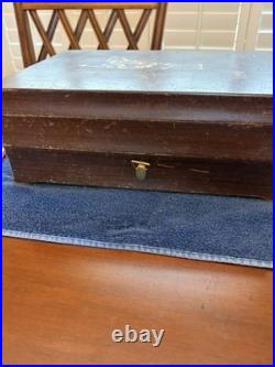 Vintage WM Rogers Mfgco. Extra Plate 59 Piece Set Original Rogers Withwooden Box