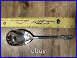Vintage WM Rogers Overlaid IS Silverplate Flatware Set 88 Pc Wood Chest