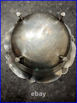 Vintage W M Roger's Silver plate Footed Bowl. Preowned And In Very Good Shape