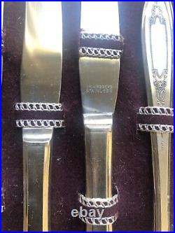 Vintage Wm. A Rogers Oneida Service for 12 Silver Plated Silverware with case 60pc