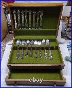 Vintage Wm ROGERS Silver Plated SET w CHEST MAGNOLIA Svc for 8 NICE
