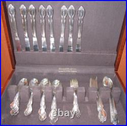 Vintage Wm Rogers IS Silver plate Flatware in a Reed & Barton Wood Case