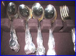 Vintage Wm Rogers IS Silver plate Flatware in a Reed & Barton Wood Case