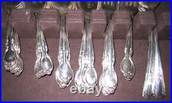 Vintage Wm Rogers IS Silver plate Flatware in a Reed & Barton Wood Case