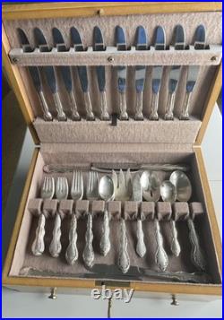 Vintage Wm. Rogers MFG Silverplate Flatware Set 59pc with Chest + Heirloom set 39p