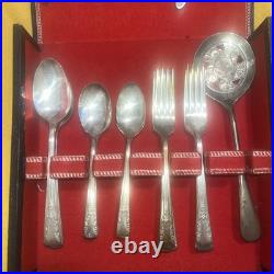 Vintage Wm. Rogers Mfg. Co. AA Jubilee Silverplate Flatware Set 55 Pieces