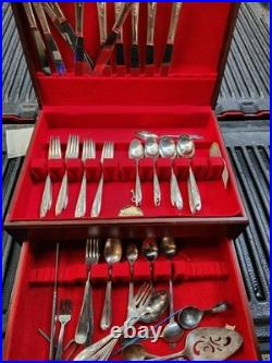 Vintage Wm Rogers Silverplate Flatware Set 88 Pc with Wood Chest & Guarantee cert