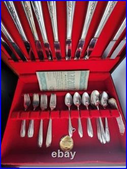 Vintage Wm Rogers Silverplate Flatware Set 88 Pc with Wood Chest & Guarantee cert