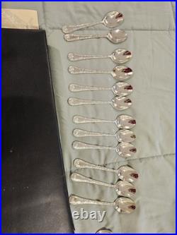 Vintage Wm Rogers & Son Silverplate Silverware Set In Original Wooden Box