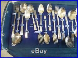 Vintage Wm. Rogers revelation Service for 12 Silver-plated Flatware with case