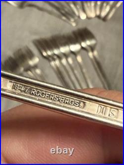 Vtg 1847 Rogers Bros First Love Silverplate Flatware Set with Wooden Chest 72