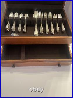 Vtg 1847 Rogers Bros SI Ancestral set/60 utensils & MI Naken Tarnish Proof Chest