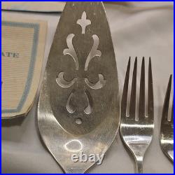Vtg. 1847 Rogers Bros. Silverplated Esperanto Flatware 47 Piece Set