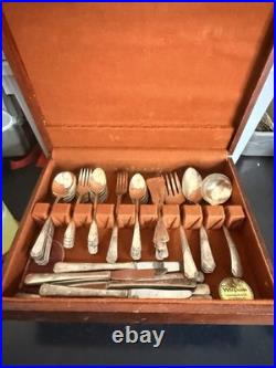 Vtg Oneida Wm A Rogers VALLEY ROSE Silverplate Flatware Set 1956 McGraw Chest