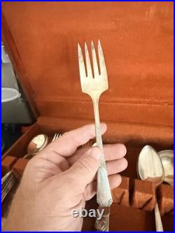 Vtg Oneida Wm A Rogers VALLEY ROSE Silverplate Flatware Set 1956 McGraw Chest Vtg Oneida Wm A Rogers VALLEY ROSE Silverplate Flatware Set 1956 McGraw Chest