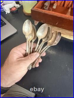 Vtg Oneida Wm A Rogers VALLEY ROSE Silverplate Flatware Set 1956 McGraw Chest Vtg Oneida Wm A Rogers VALLEY ROSE Silverplate Flatware Set 1956 McGraw Chest