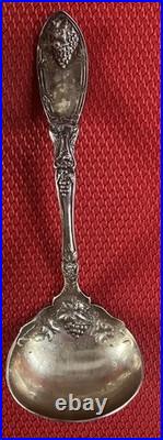 Vtg Rogers 1881 La Vigne Silverplate flatware set of 34