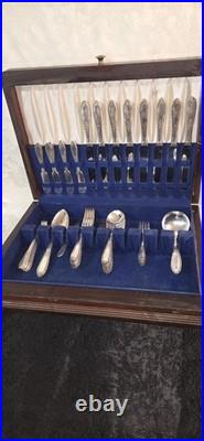 Vtg WM Rogers Silver ware plate 44pc Set in Wood Box