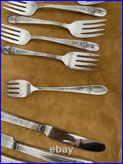 Vtg. Wm Rogers Silver plate Flatware Triumph Pattern Servings for 8.1941