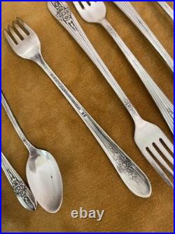 Vtg. Wm Rogers Silver plate Flatware Triumph Pattern Servings for 8.1941