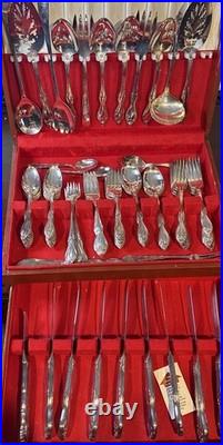 WM A Rogers AI Plus Oneida Flatware 80 pieces Fork Spoon Serving with case