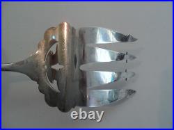 WM. ROGERS ANTIQUE SILVER PLATE MEAT / SERVING FORK with UNUSUAL BRITE-CUT DESIGN