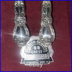 WM. ROGERS IS 74 PCS. MOONLIGHT VICTORIAN ROYAL SILVER PLATE FLATWARE Set WithBox