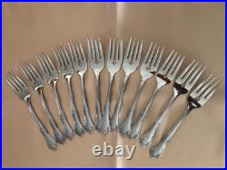 WM ROGERS Mansfield Pattern Service for 12 Oneida Deluxe Flatware Retired