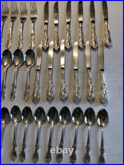 WM Rogers 60 Pc Silver Plate Grand Elegance 12 Place Settings Complete