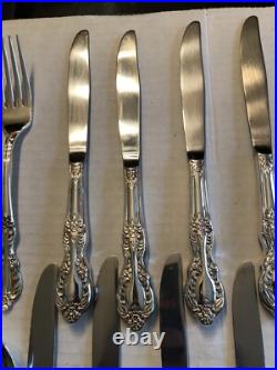 WM Rogers 60 Pc Silver Plate Grand Elegance 12 Place Settings Complete