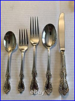 WM Rogers 60 Pc Silver Plate Grand Elegance 12 Place Settings Complete