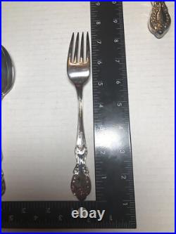 WM Rogers 60 Pc Silver Plate Grand Elegance 12 Place Settings Complete