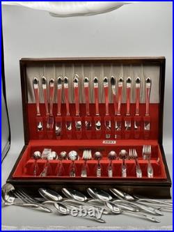 WM Rogers AA Lufberry 1915 IS Silver Plate 114 Piece Flatware Service For 16
