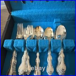 WM Rogers International Jubilee 36 Piece Silverware Set with Case