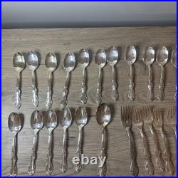 WM Rogers International Jubilee 36 Piece Silverware Set with Case