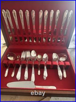 WM Rogers MFG Co Original Rogers Silverware Set of 48 Pieces Service for 12
