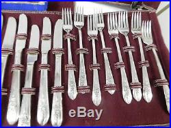 WM Rogers Silverplate TRIUMPH Srvc for 8 Plus Serving Ware Soup & Iced Teaspoons