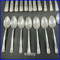 WM Rogers & Son April International Silver Flatware Silverplate 30 pc VTG 1950