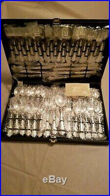 WM Rogers & Son Silverplated Flatware Set Royal Plume 62 Pieces. Never opened