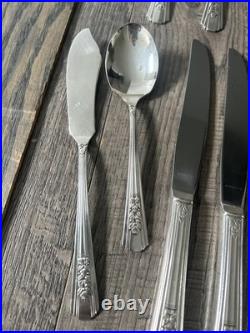 Wm A Rogers A1 Plus Oneida Ltd 1938 ROSALIE PATTERN 25 pc Silver Plate Flatware