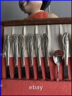 Wm Roger's Allure Teatime Silver plate 1959 case not included