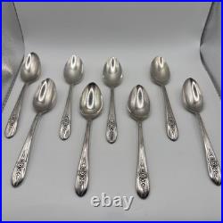 Wm Rogers 1903 Flower Silverplate Flatware 45 Piece Set Wm Rogers 1903 Flower Silverplate Flatware 45 Piece Set