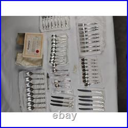 Wm Rogers Extra Plate Silverware Set, Service for 8 + Extras