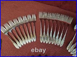 Wm Rogers Mfg. Co AA IS Vintage Flatware Service For 8 Pattern Unknown 52 Piece