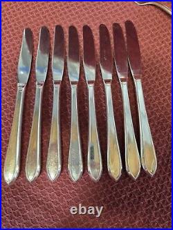 Wm Rogers Mfg. Co AA IS Vintage Flatware Service For 8 Pattern Unknown 52 Piece